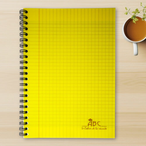 cahier jaune transparent